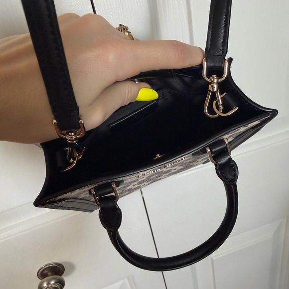 kate spade Black and Cream Floral Crossbody Tote - Picture 5 of 7